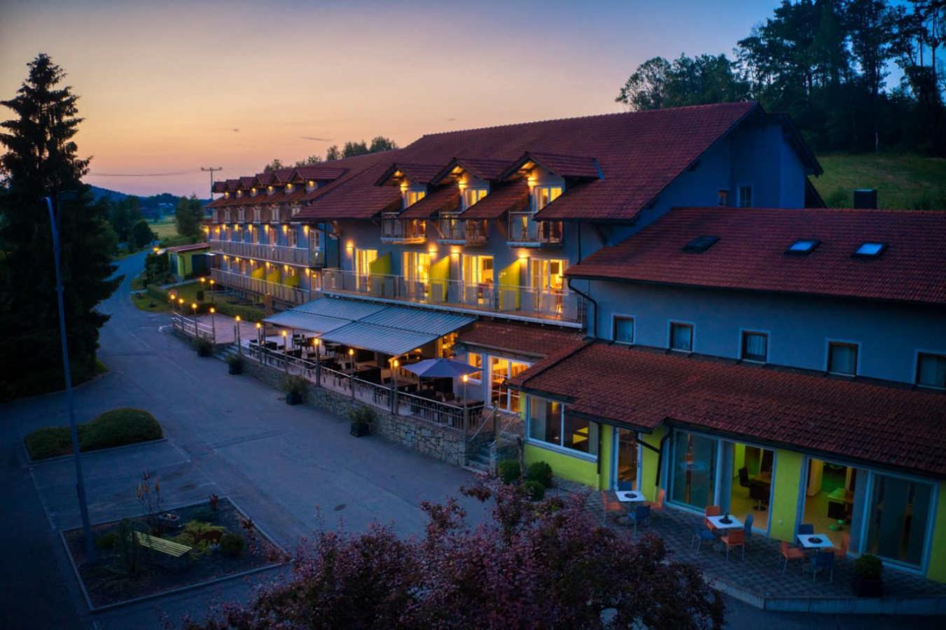 Hotel & Spa Reibener-Hof Konzell ภายนอก รูปภาพ